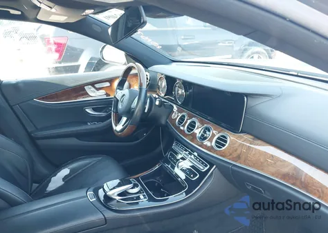 2017 Mercedes-Benz E 300 z USA, uszkodzony, nr VIN WDDZF4JB5HA175434